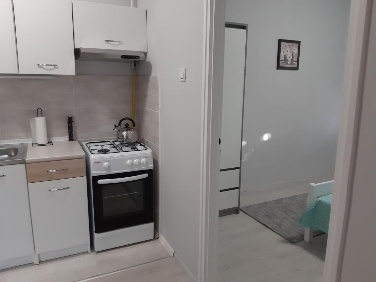 Jade Vendeghaz Apartment Pápa Exterior foto